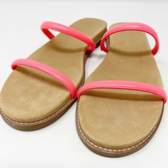 Madewell Paris Electric Pink Flat Leather Sandals - Picture 3 of 5